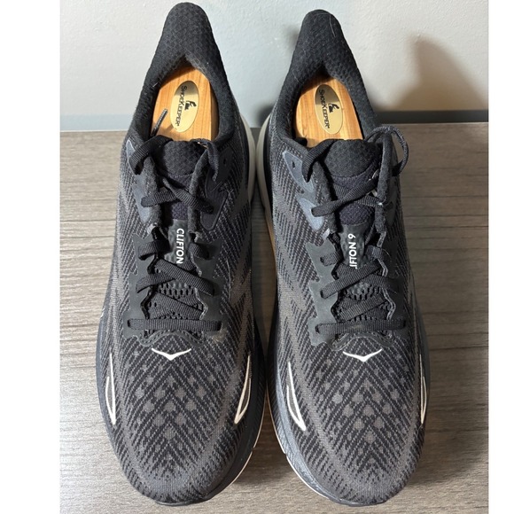 HOKA Men's Clifton 9 Road Running Shoes Black/White Men's 10.5D - Picture 2 of 8